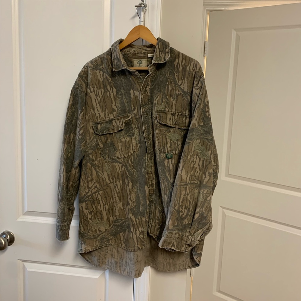 Vintage Mossy Oak Button-down. Size XXL